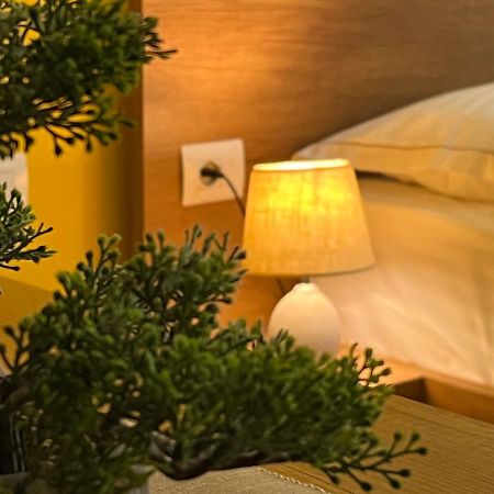 Koni'S Studio Apartments Тирана Екстер'єр фото