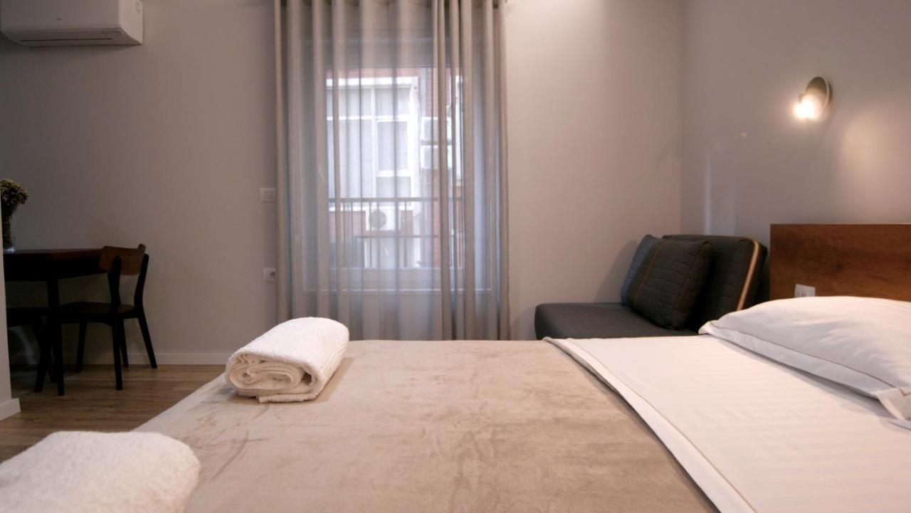Koni'S Studio Apartments Тирана Екстер'єр фото