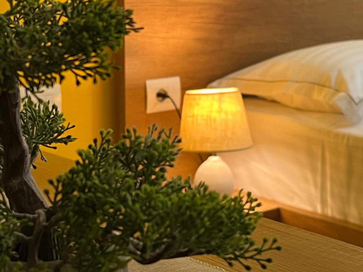 Koni'S Studio Apartments Тирана Екстер'єр фото